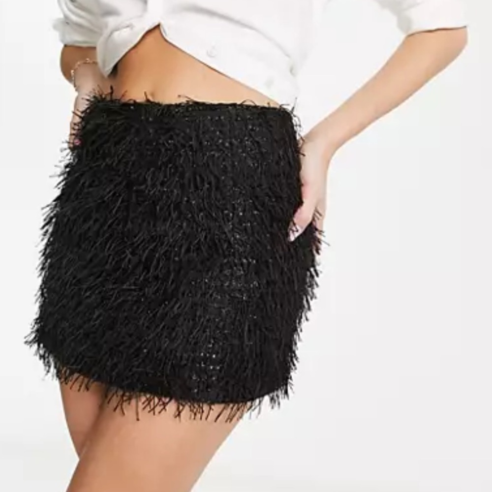 Womens Textured Fuzzy/ Fringed‎ Asymmetrical Waist Mini Skirt Black